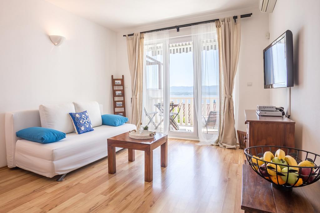 Zlatni Bol Apartments Habitación foto